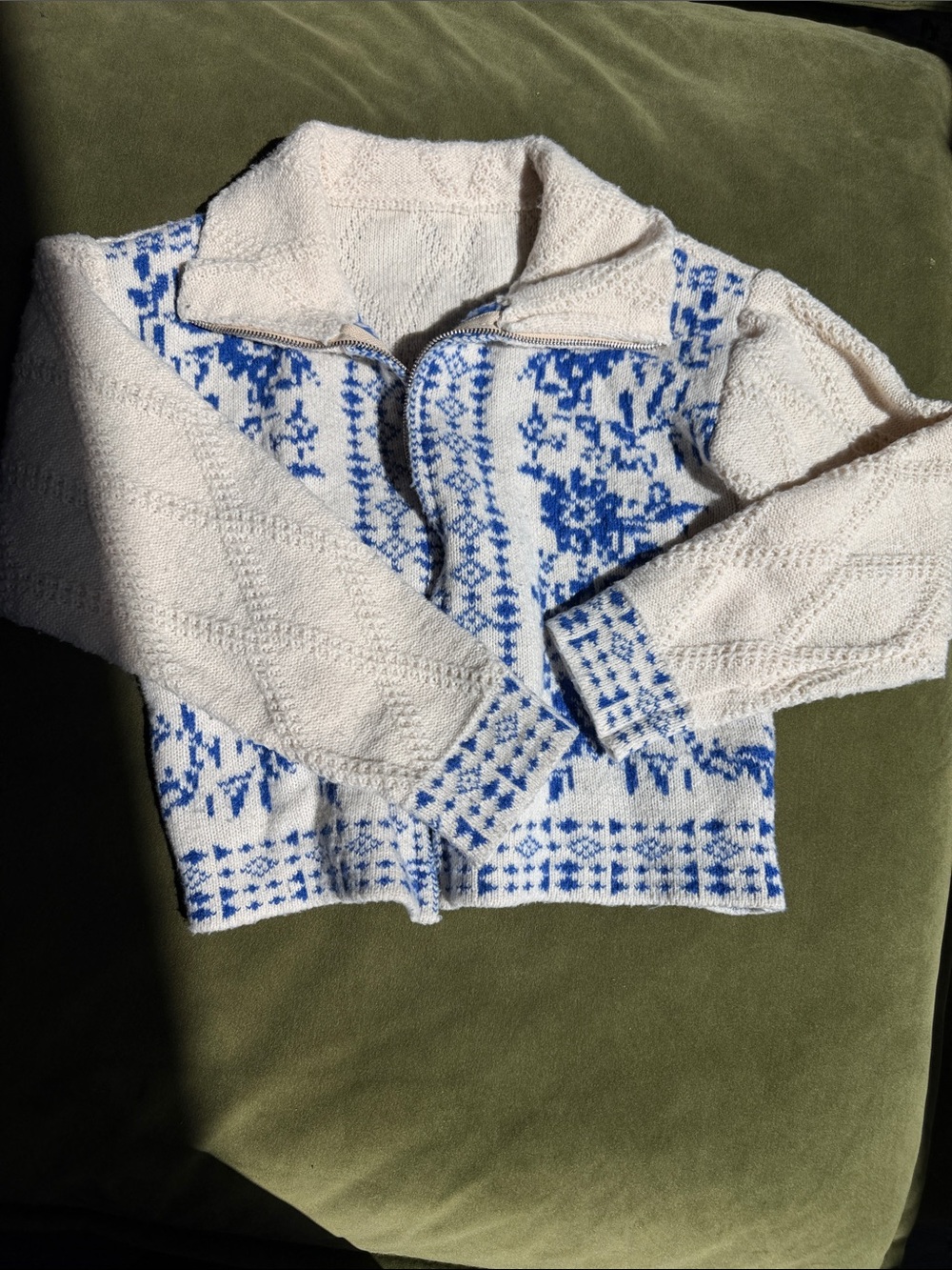 Cream Zip-Up Knit Cardigan with Blue Pattern - Picture 7 of 10